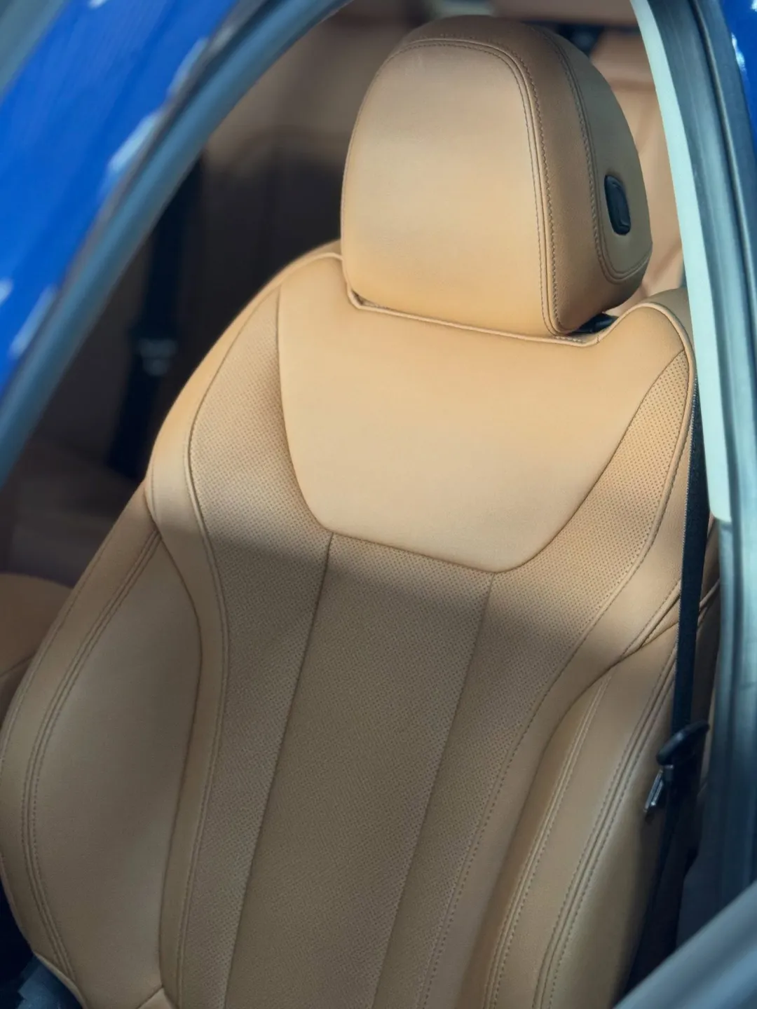 BMW 320i 2023, foto 6 de 7