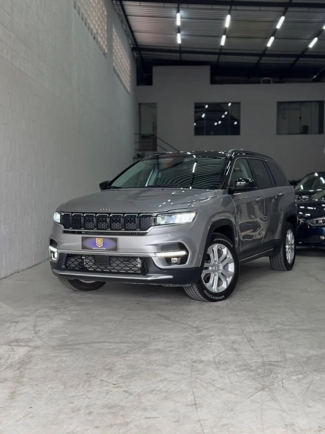 Jeep Commander 2023, foto 1 de 7