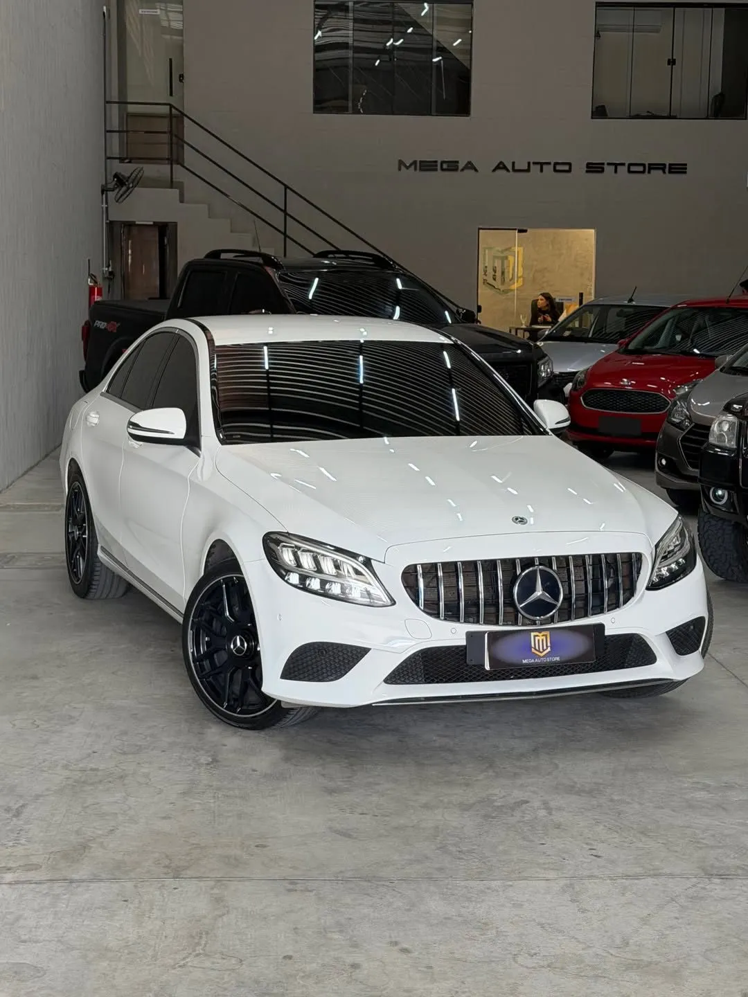Mercedes-Benz C 180 2019, foto 1 de 7